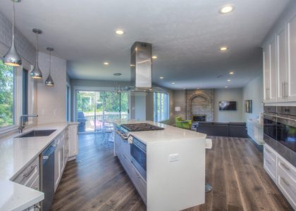 Photo Image: Chandelier, Kitchen Nouns: Lighting, Decor